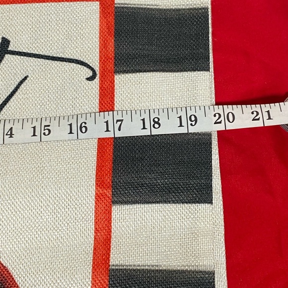 Set of 2 pillow cases! Valentines Pillow cases EUC - Picture 4 of 5